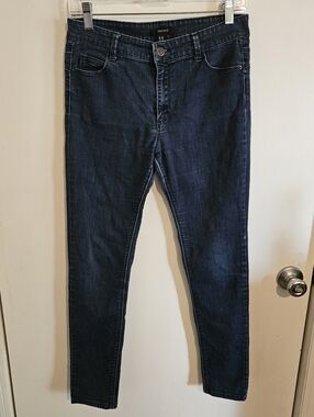 Forever 21 Dark Wash Skinny Jeans Size 28